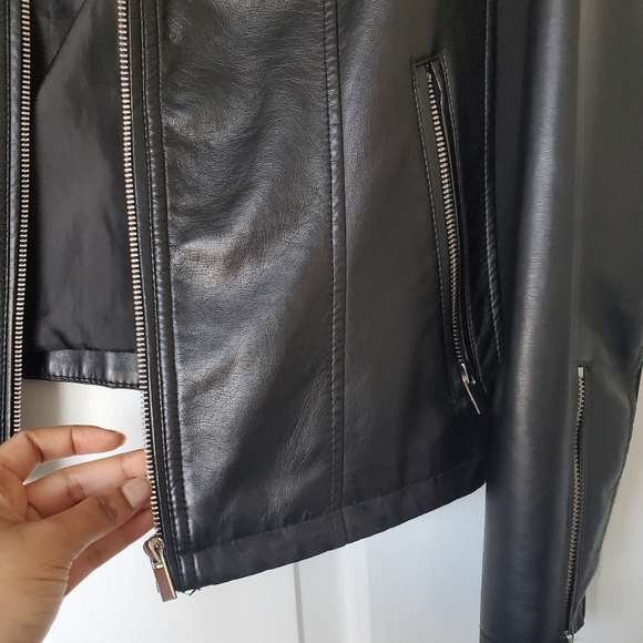 New York company Leather jacket. - Picture 3 of 6